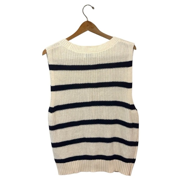 - Becool cable knit button sweater sleeveless navy white M/L - Picture 3 of 6